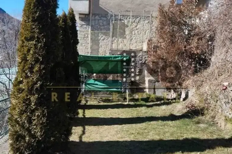 Plot in Smolyan, Star Centyr