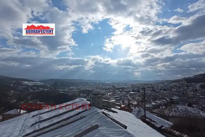 Парцел във Велико Търново, Варуша