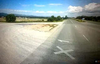 Парцел в София, Враждебна