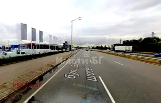 Парцел в София, Враждебна