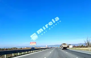 Парцел в София, Враждебна