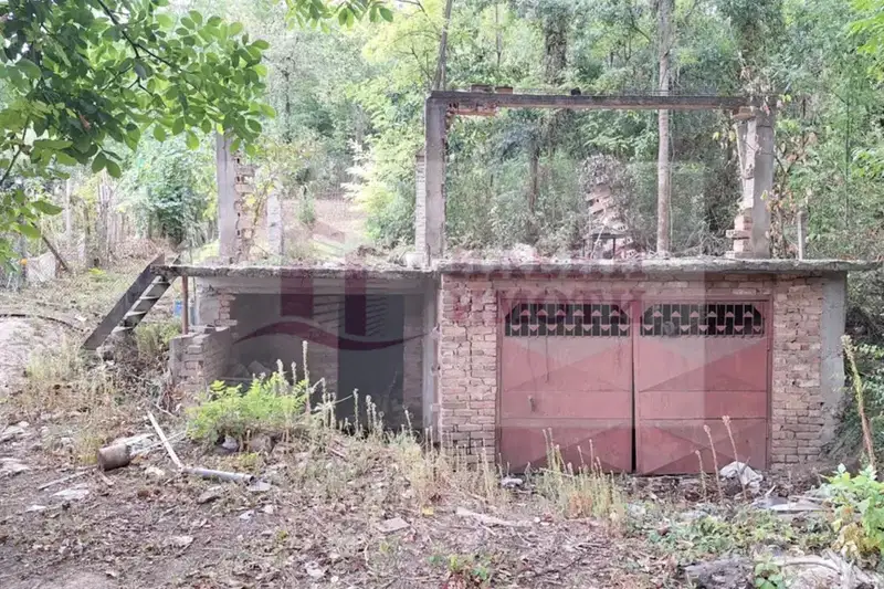Парцел в Русе, в.з. Средна кула