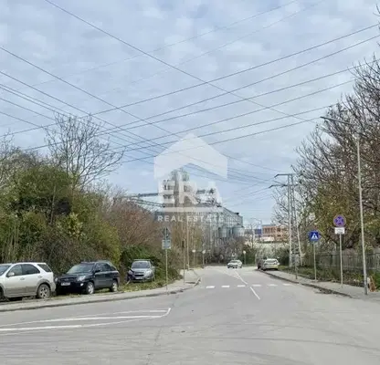 Снимка 3 — Парцел във Варна, Западна промишлена зона