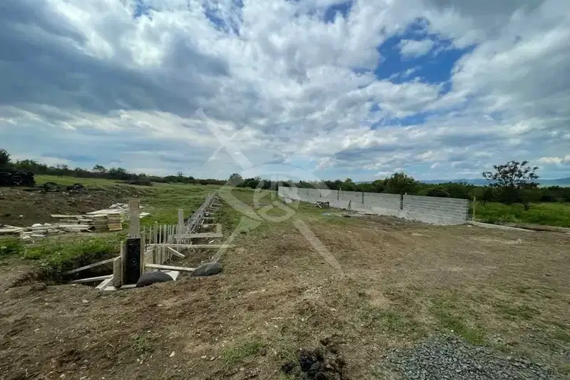 Парцел в Бургас, Карнобат
