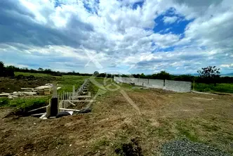 Парцел в Бургас, Карнобат