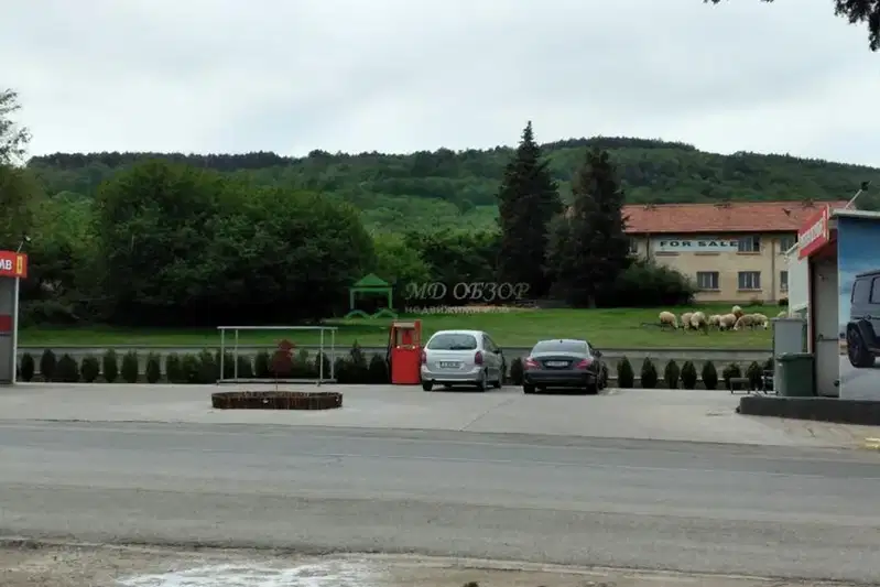 Парцел в Бургас, Обзор