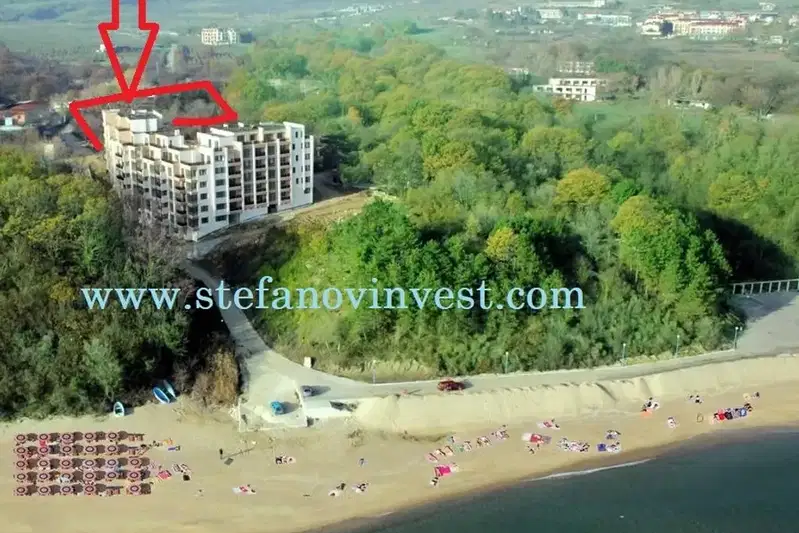 Парцел в Бургас, Обзор