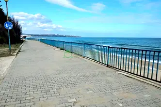 Парцел в Бургас, Обзор