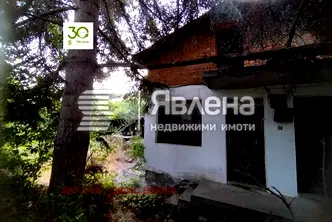 Парцел в Бургас, Обзор