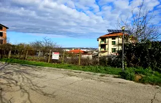Парцел в Бургас, Обзор