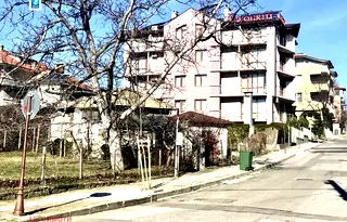 Парцел в Бургас, Обзор