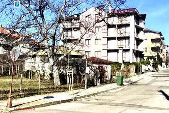 Парцел в Бургас, Обзор