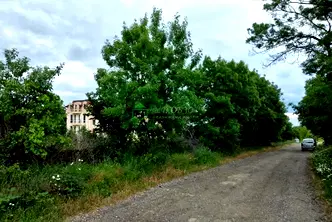 Парцел в Бургас, Обзор