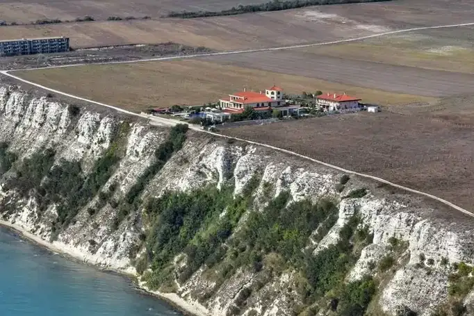 Парцел в Добрич, Каварна