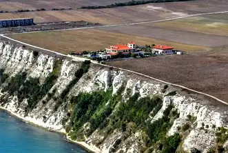 Парцел в Добрич, Каварна