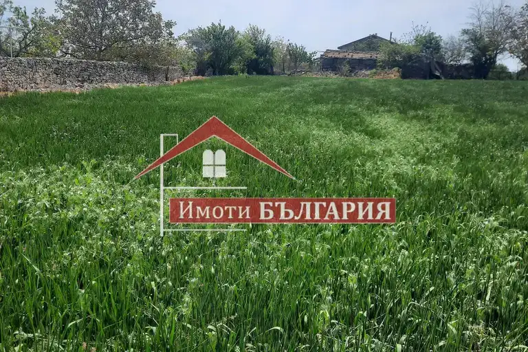 Парцел в Добрич, с. Божурец