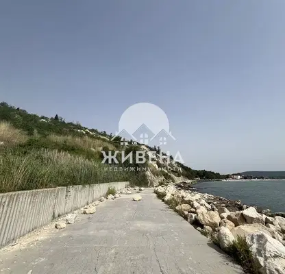 Photo 4 — Plot in Oblast Dobrich, Kranevo