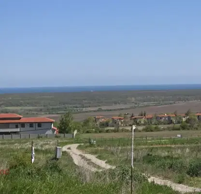 Photo 2 — Plot in Oblast Dobrich, Rogachevo