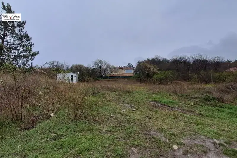 Plot in Oblast Dobrich, Strajica