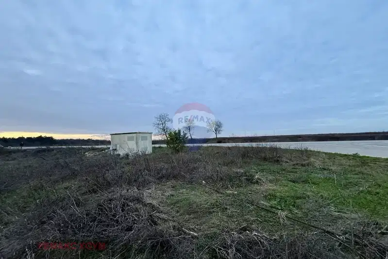 Парцел в Добрич, с. Топола