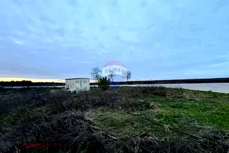 Парцел в Добрич, с. Топола