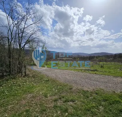 Photo 2 — Plot in Oblast Gabrovo, с. Саласука