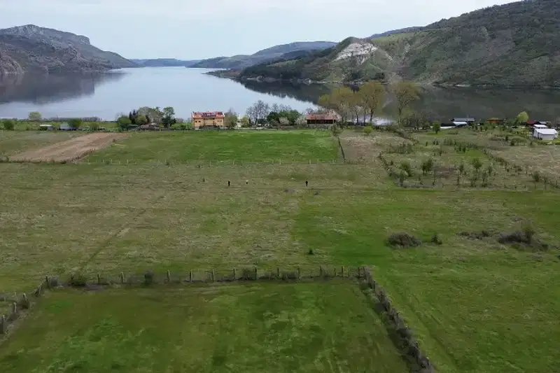 Парцел в Кърджали, с. Широко поле
