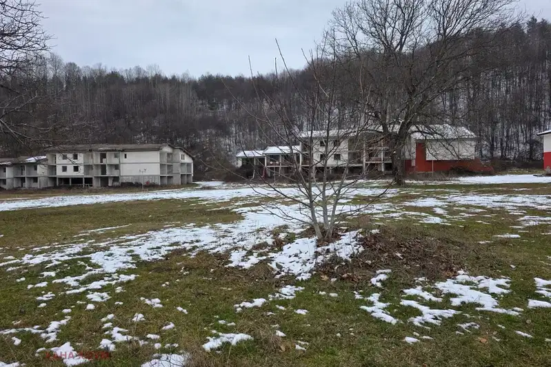 Plot in Oblast Lovech, Aprilci