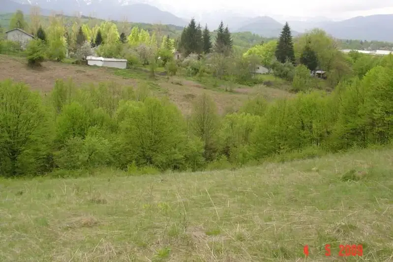 Plot in Oblast Lovech, Aprilci