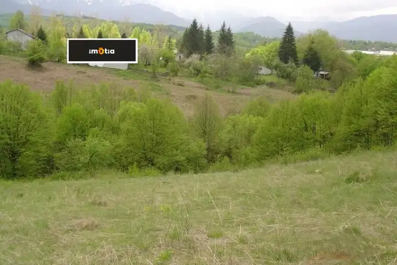 Plot in Oblast Lovech, Aprilci