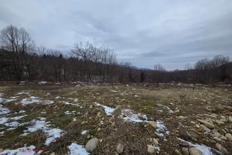Plot in Oblast Lovech, Aprilci