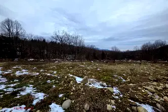 Парцел в Ловеч, Априлци
