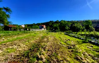 Парцел в Ловеч, Троян
