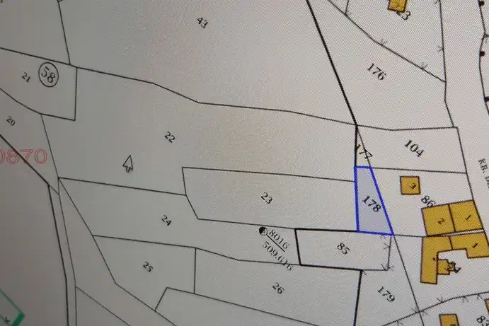 Plot in Oblast Lovech, Troyan