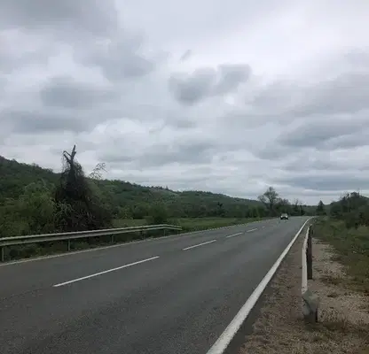 Снимка 5 — Парцел в Ловеч, с. Български извор