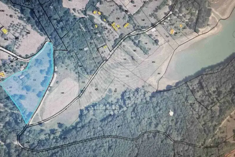 Plot in Oblast Lovech, Lesidren