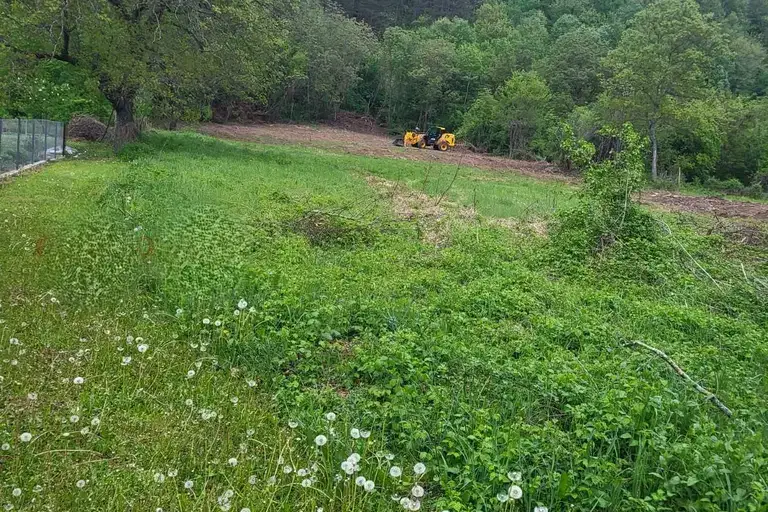 Plot in Oblast Lovech, Skandaloto