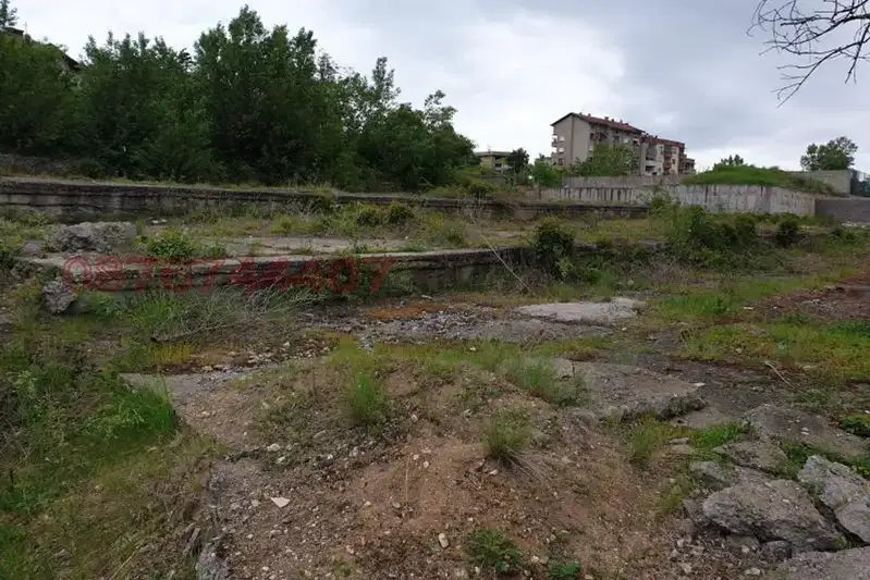 Парцел в Пазарджик, Пещера