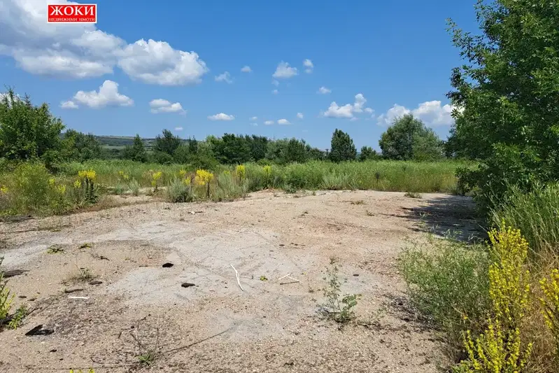 Парцел в Перник, Радомир
