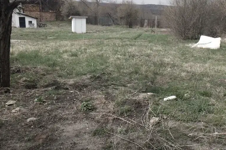 Парцел в Перник, Радомир