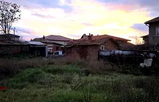 Парцел в Перник, Радомир