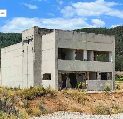 Снимка 2 — Парцел в Перник, Трън