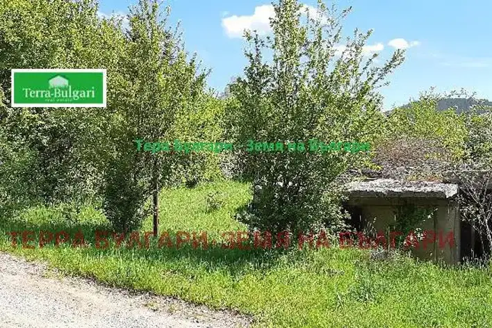 Plot in Oblast Pernik, Bosnek