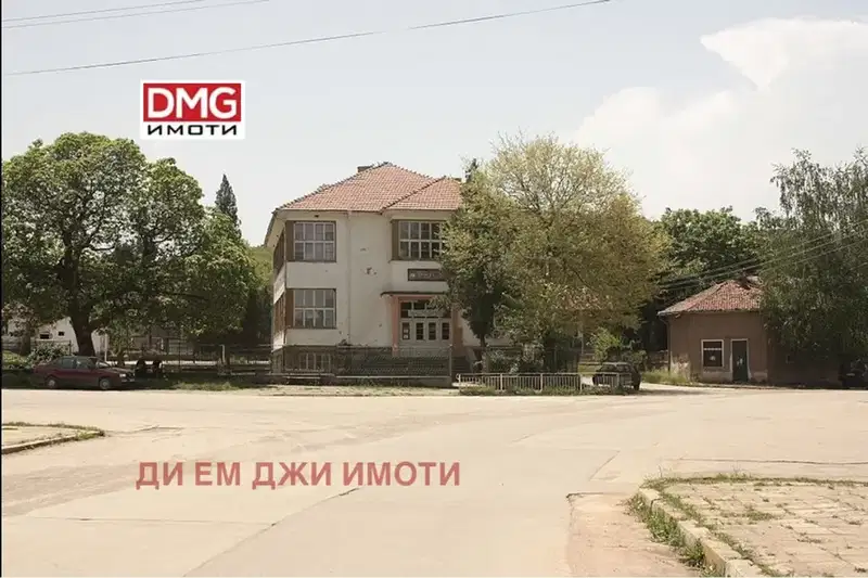 Plot in Oblast Pernik, Gylybnik