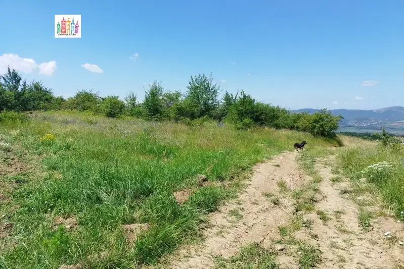 Парцел в Перник, с. Кладница