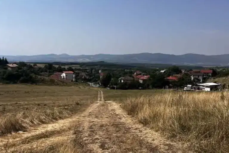 Парцел в Перник, с. Люлин