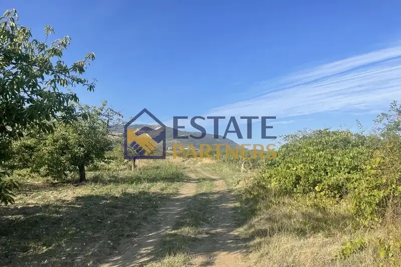 Plot in Oblast Plovdiv, Brestnik