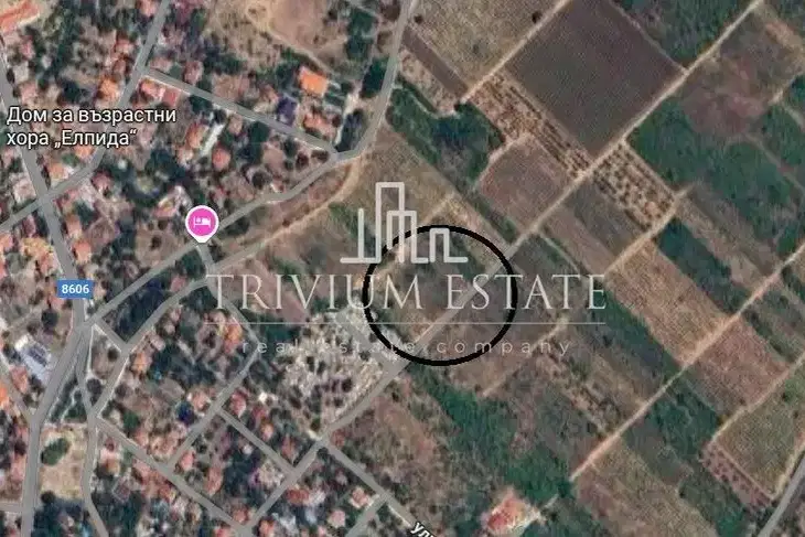 Plot in Oblast Plovdiv, Brestnik