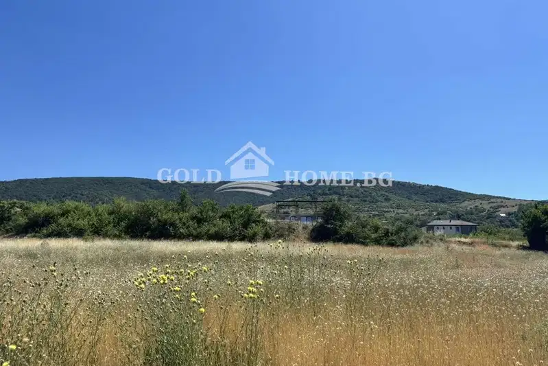 Plot in Oblast Plovdiv, Brestnik