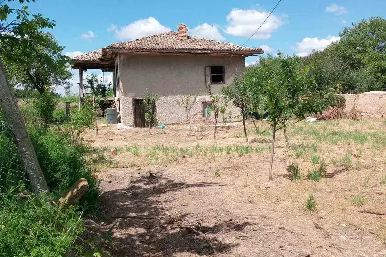 Plot in Oblast Shumen, Zlatna Niva